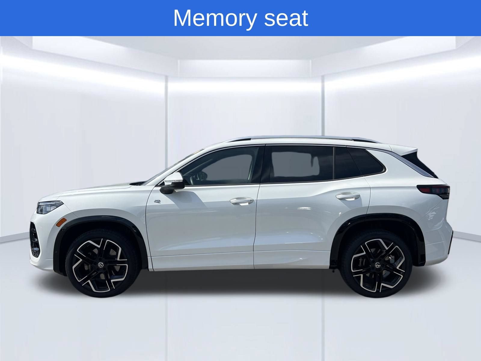 Used 2026 Volkswagen Tiguan SEL R-Line AWD/4WD image 9