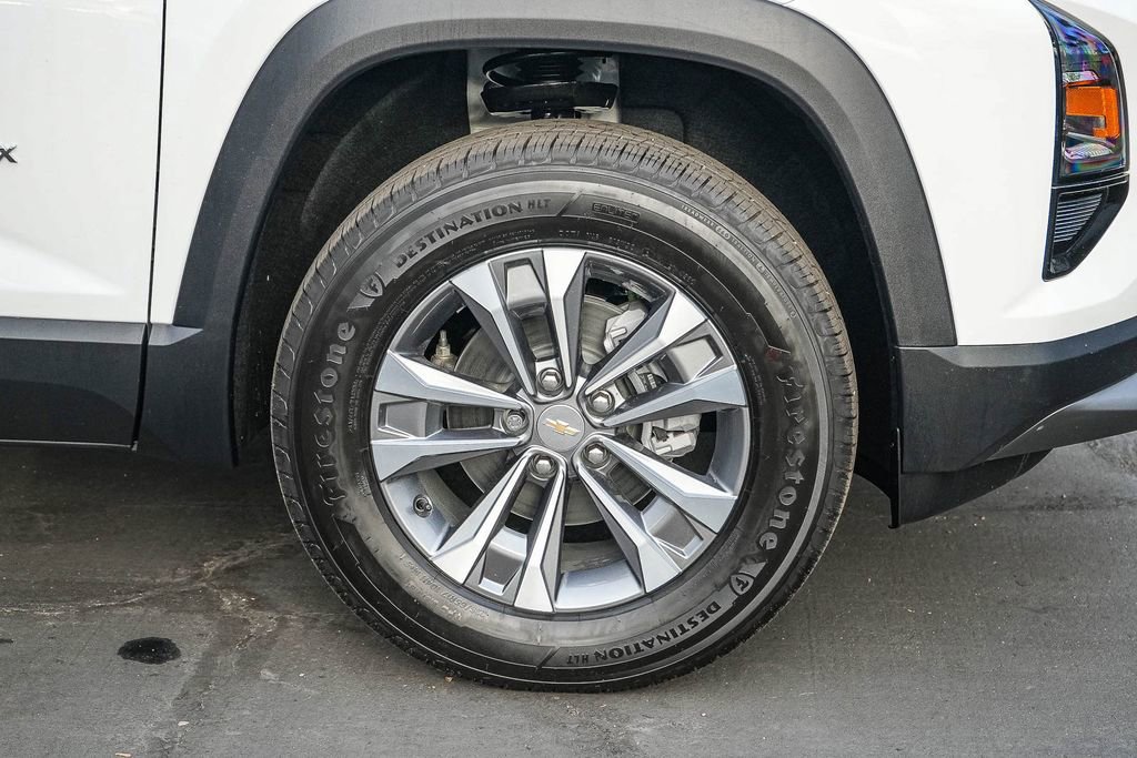 New 2026 Chevrolet Equinox LT w/ Convenience Package II FWD image 11