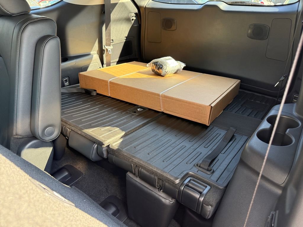 New 2025 Toyota Highlander Limited image 33