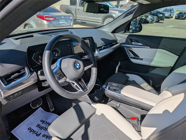 Used 2025 BMW X2 xDrive28i w/ Technology Package image 14