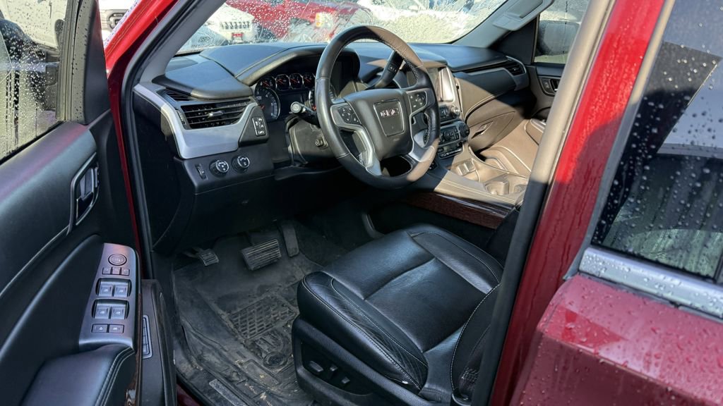 Used 2017 GMC Yukon XL SLT AWD/4WD image 3