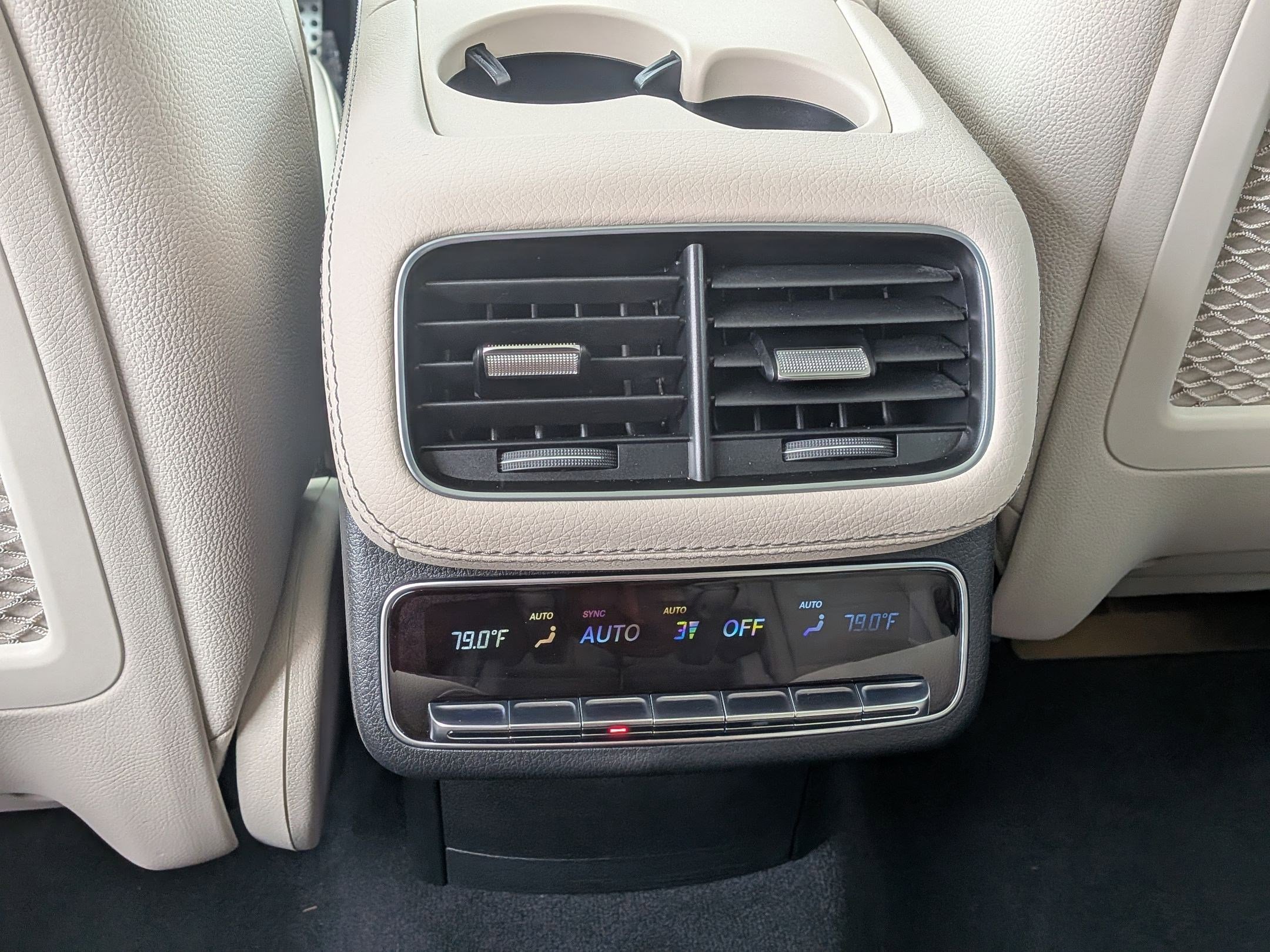 Certified 2025 Mercedes-Benz GLS 450 4MATIC image 31