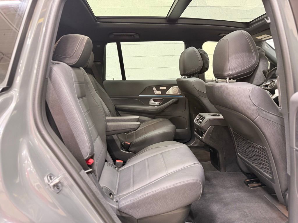Used 2026 Mercedes-Benz GLS 450 4MATIC image 50