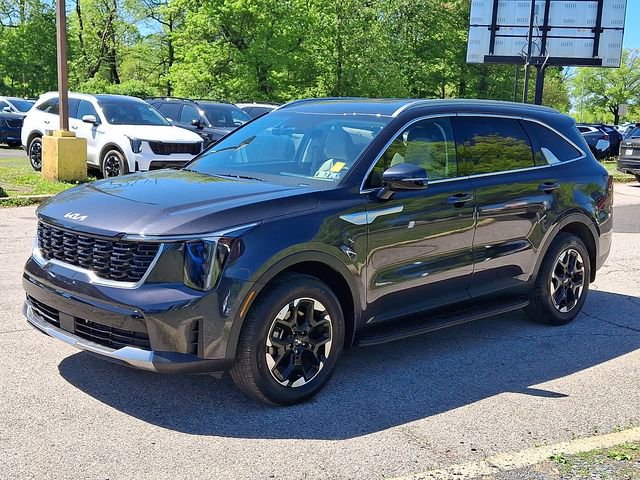Certified 2025 Kia Sorento S AWD/4WD image 3