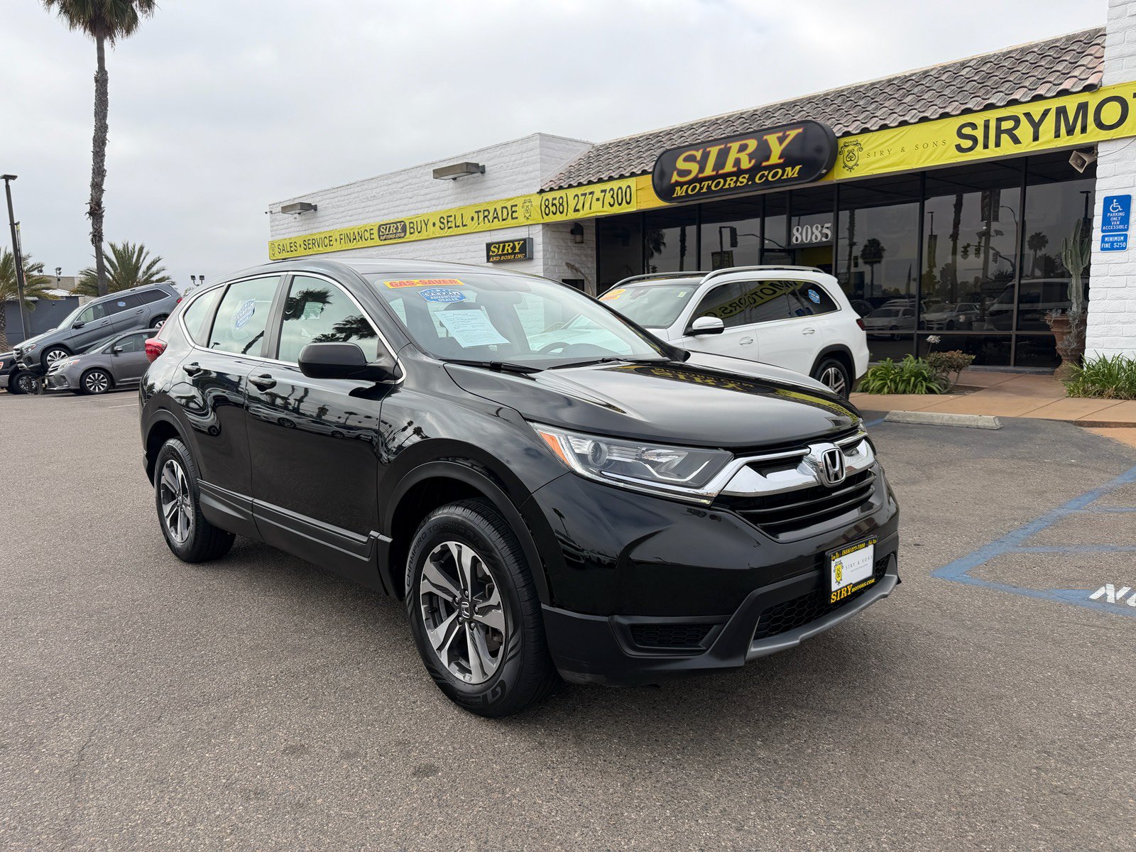 Used 2019 Honda CR-V LX image 1