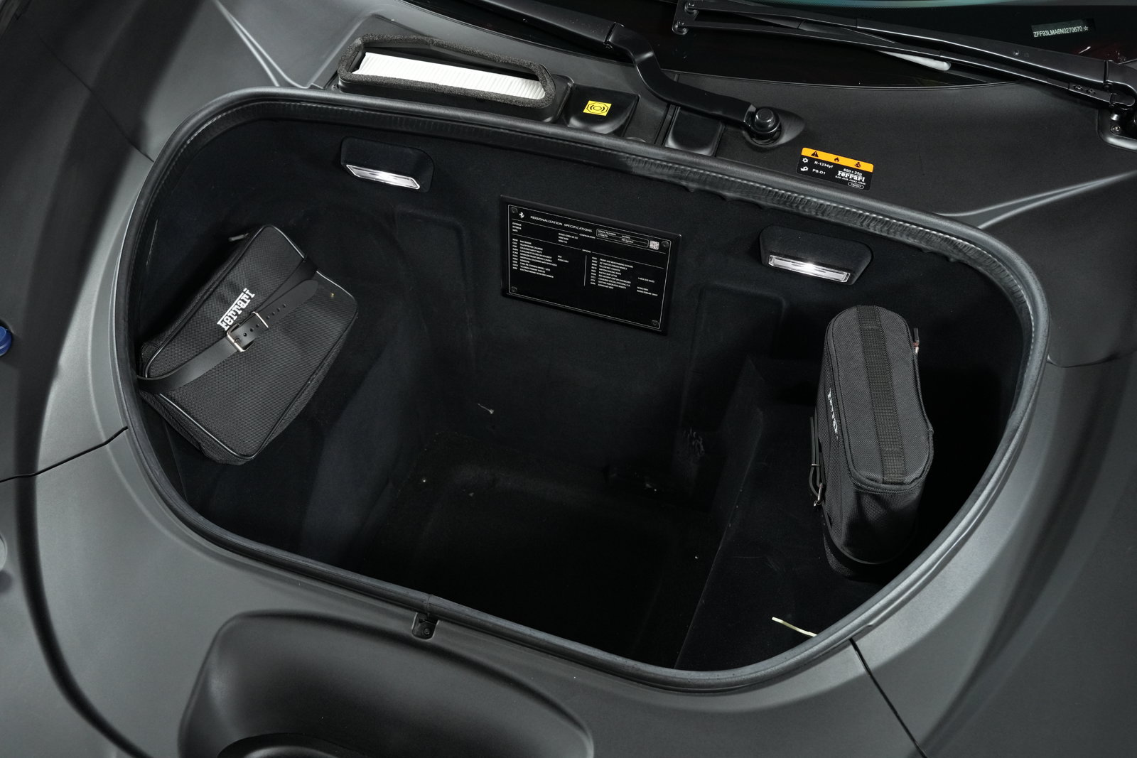 Used 2022 Ferrari F8 Spider RWD image 5