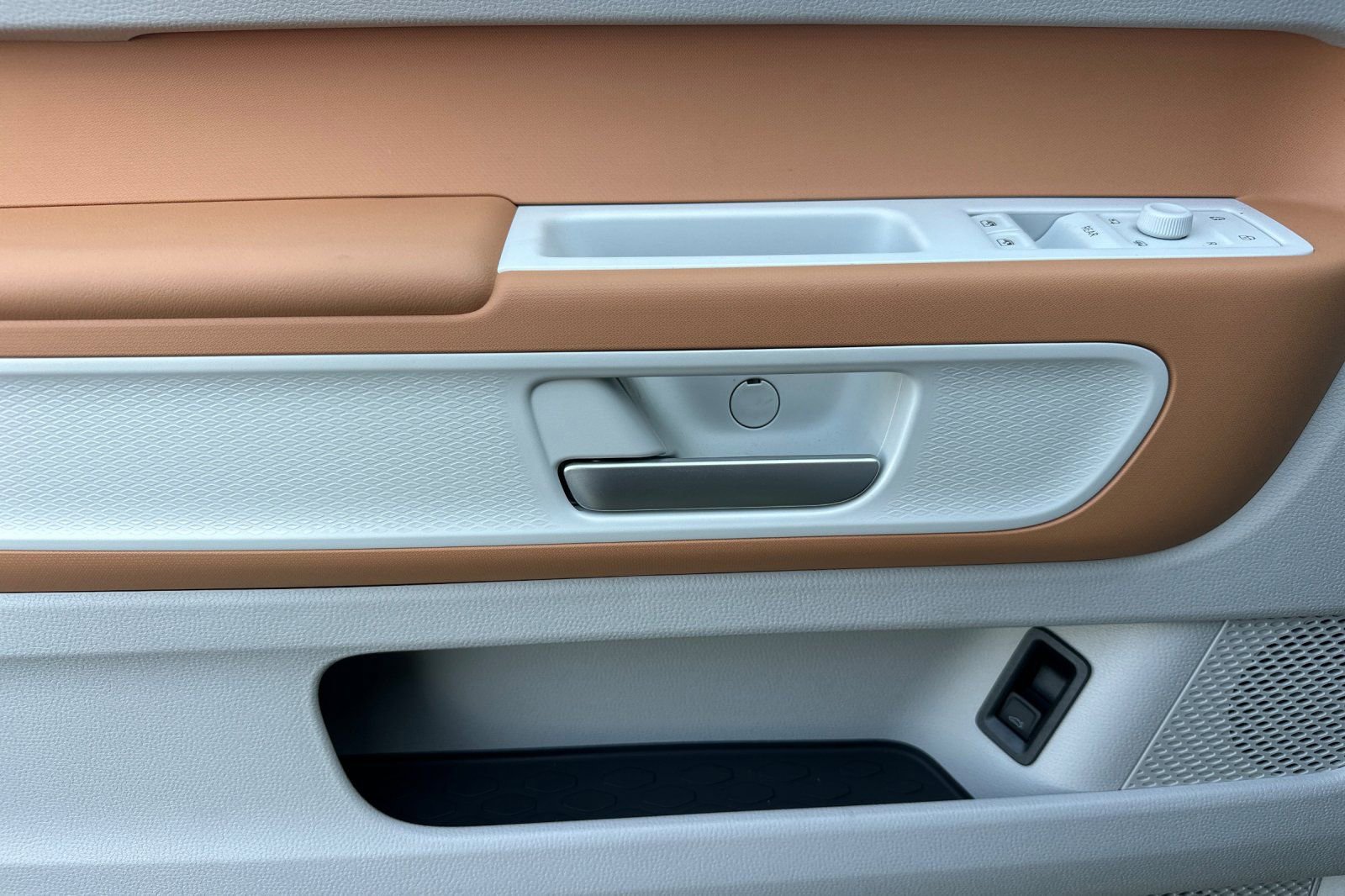 New 2025 Volkswagen ID. Buzz 1st Edition image 10