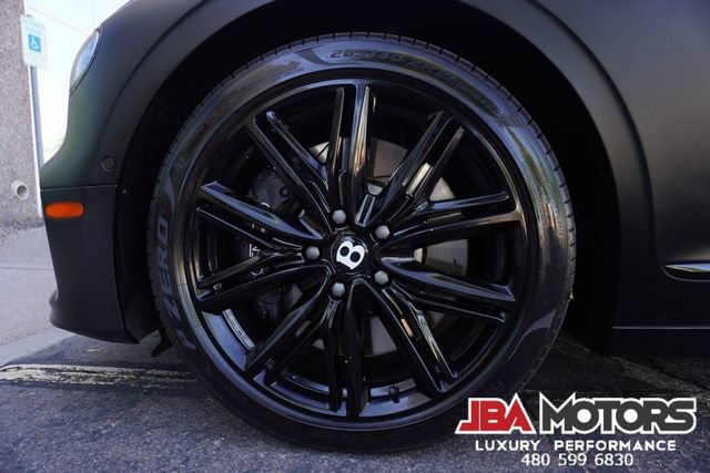 Used 2023 Bentley Flying Spur Plug-In Hybrid AWD/4WD image 32