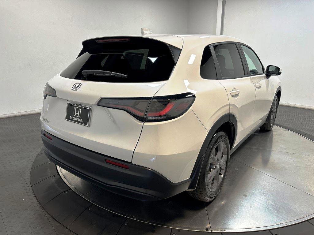 New 2026 Honda HR-V LX image 8