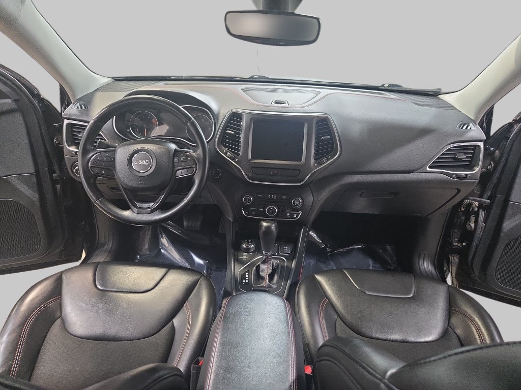 Used 2019 Jeep Cherokee Trailhawk w/ Cold Weather Group AWD/4WD image 10