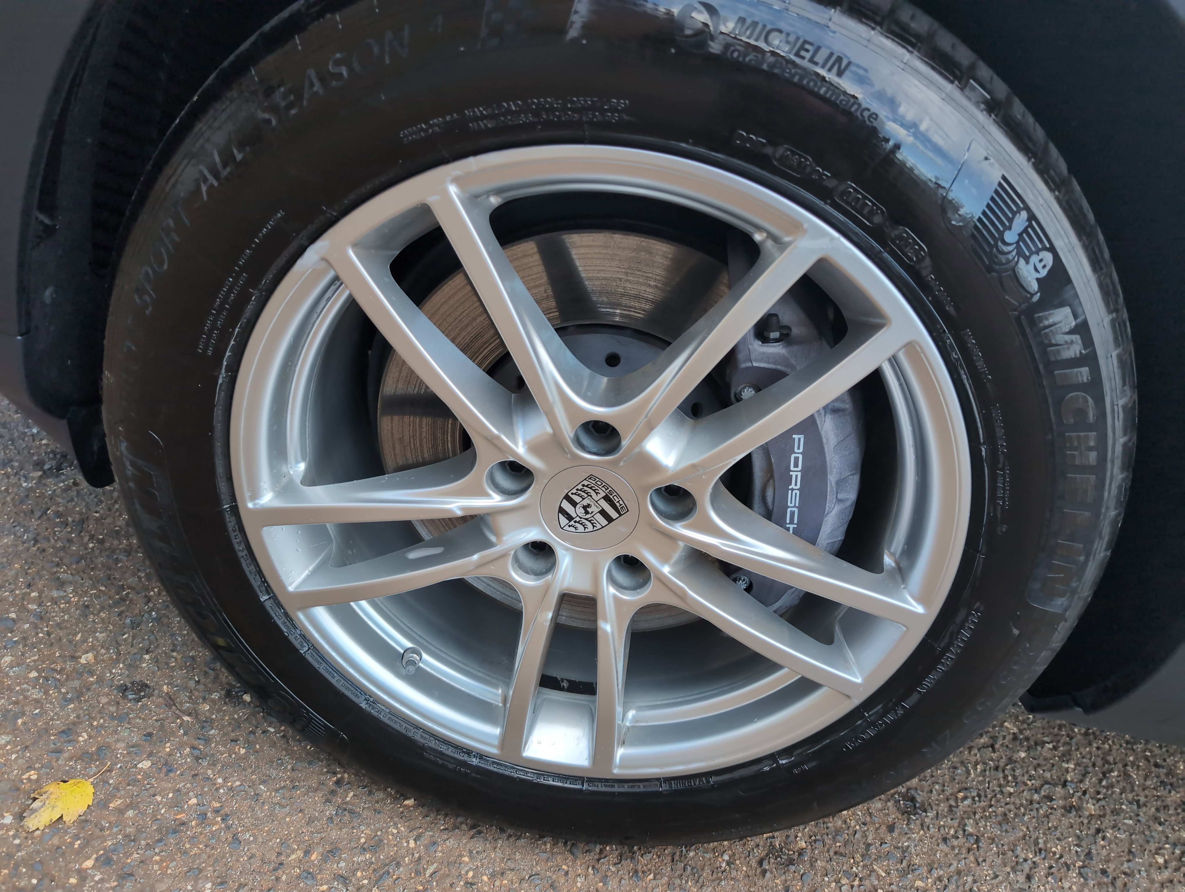 Used 2024 Porsche Cayenne Coupe image 10