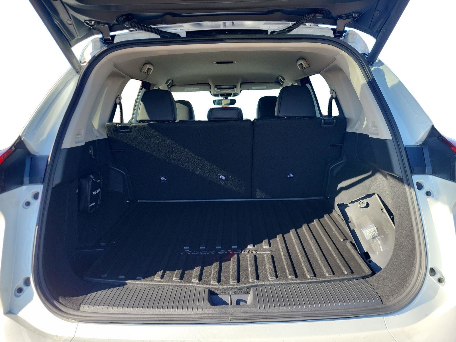 New 2026 Nissan Rogue SV AWD/4WD image 21