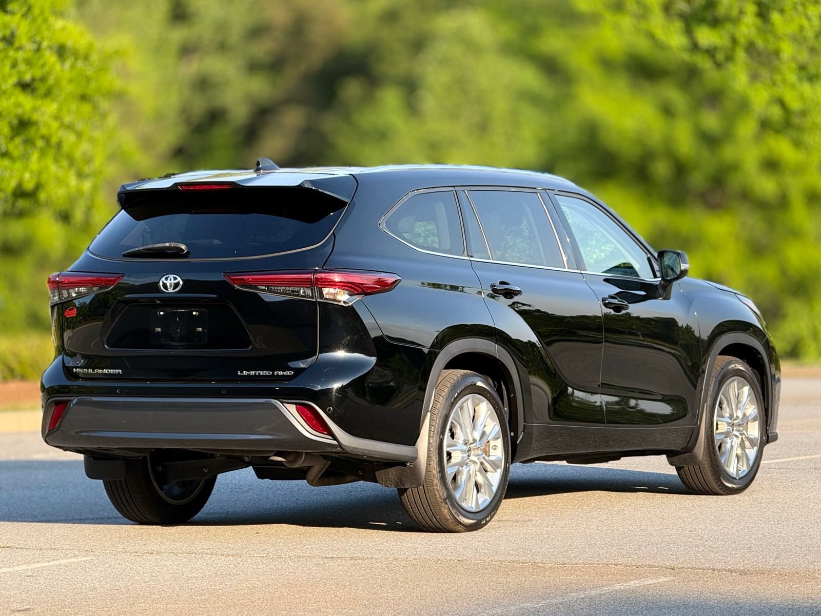 Used 2020 Toyota Highlander Limited AWD/4WD image 11