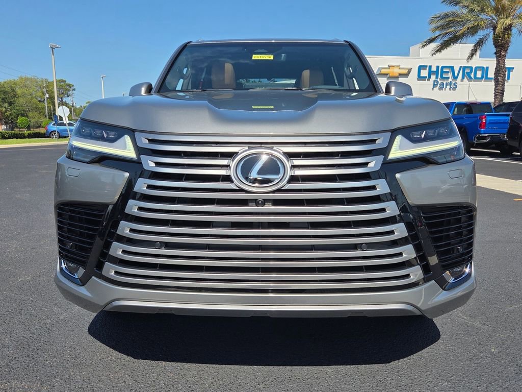 Used 2026 Lexus LX 600 4WD w/ Luxury Package image 2