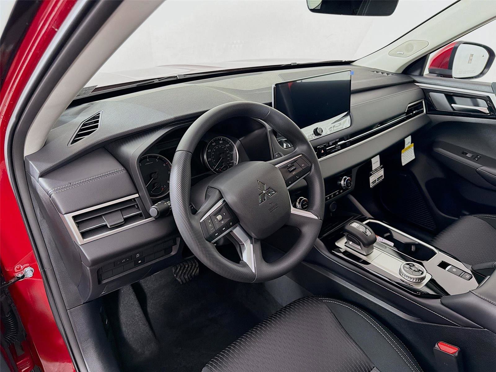 New 2026 Mitsubishi Outlander ES image 9