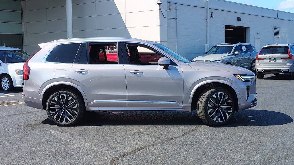 New 2026 Volvo XC90 B6 Plus AWD/4WD image 2