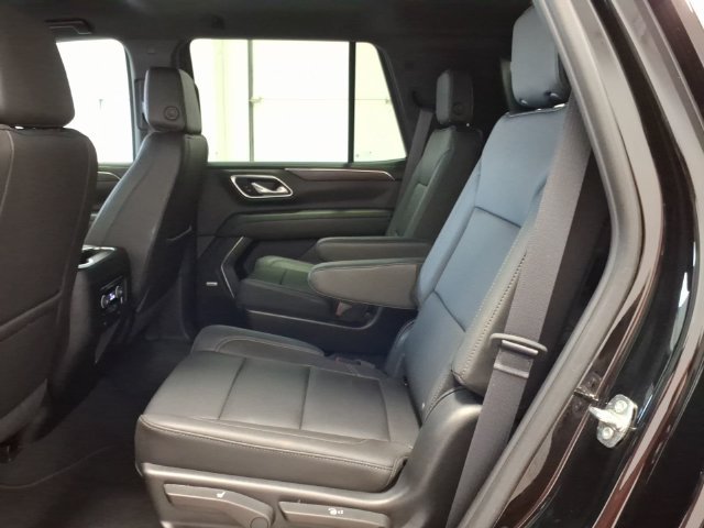 Used 2023 Chevrolet Tahoe LT w/ Luxury Package RWD image 13