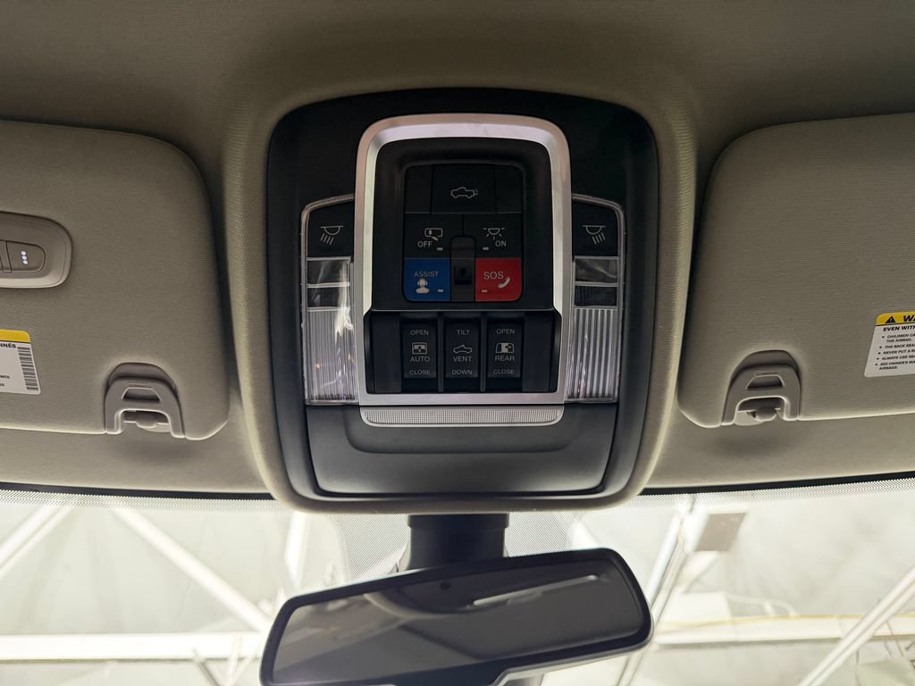 Used 2023 RAM 3500 Laramie AWD/4WD image 35
