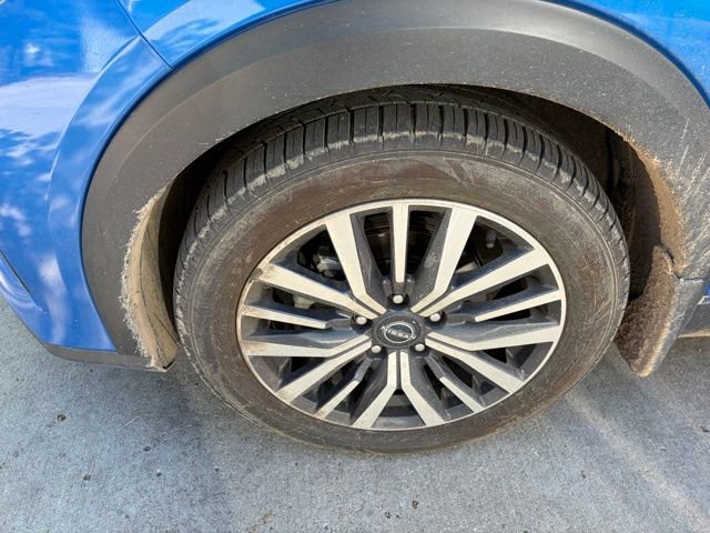 Used 2022 Nissan Kicks SV FWD image 11