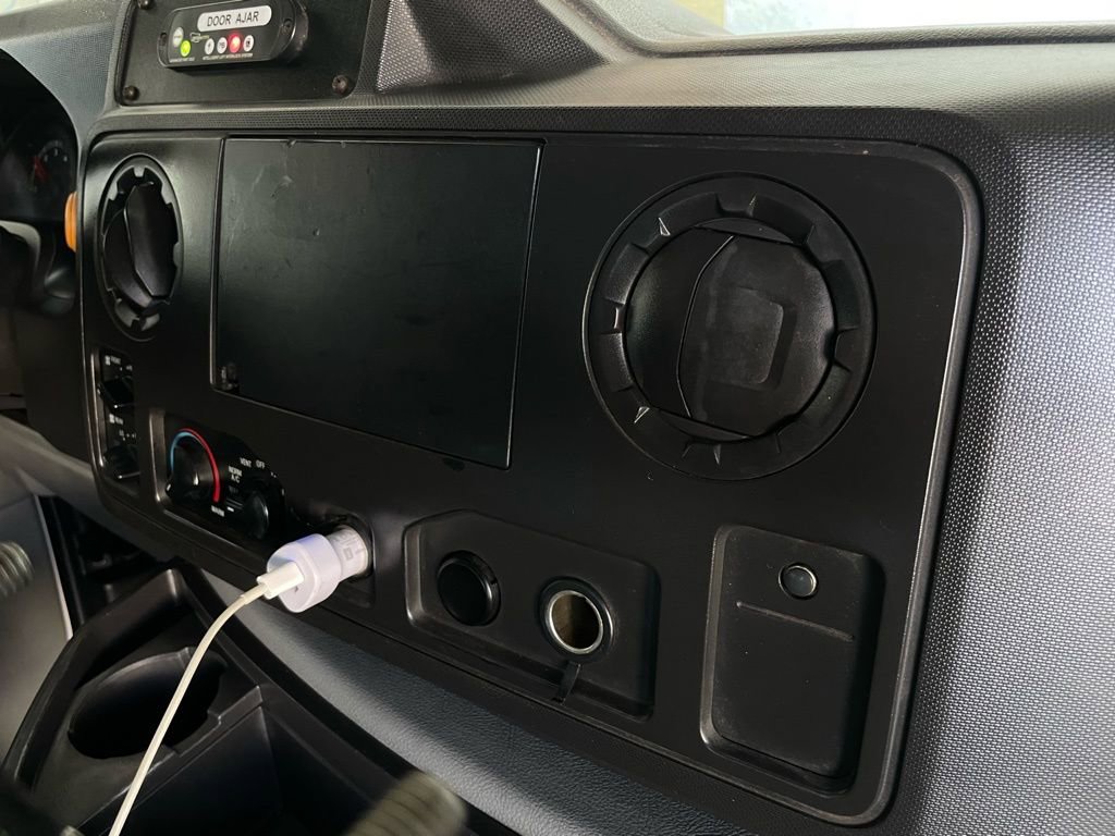 Used 2016 Ford E-350 and Econoline 350 Super Duty RWD image 23