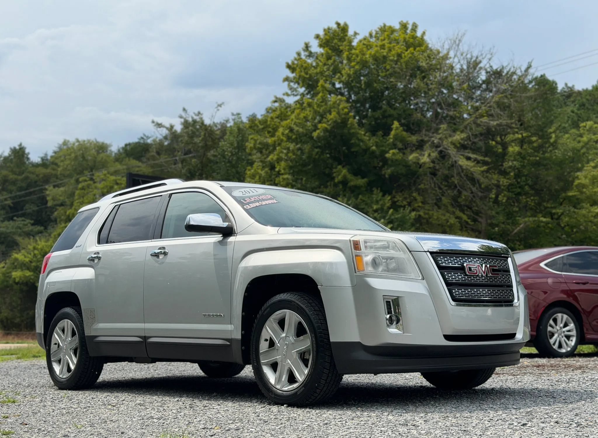 Used 2011 GMC Terrain SLT FWD image 1