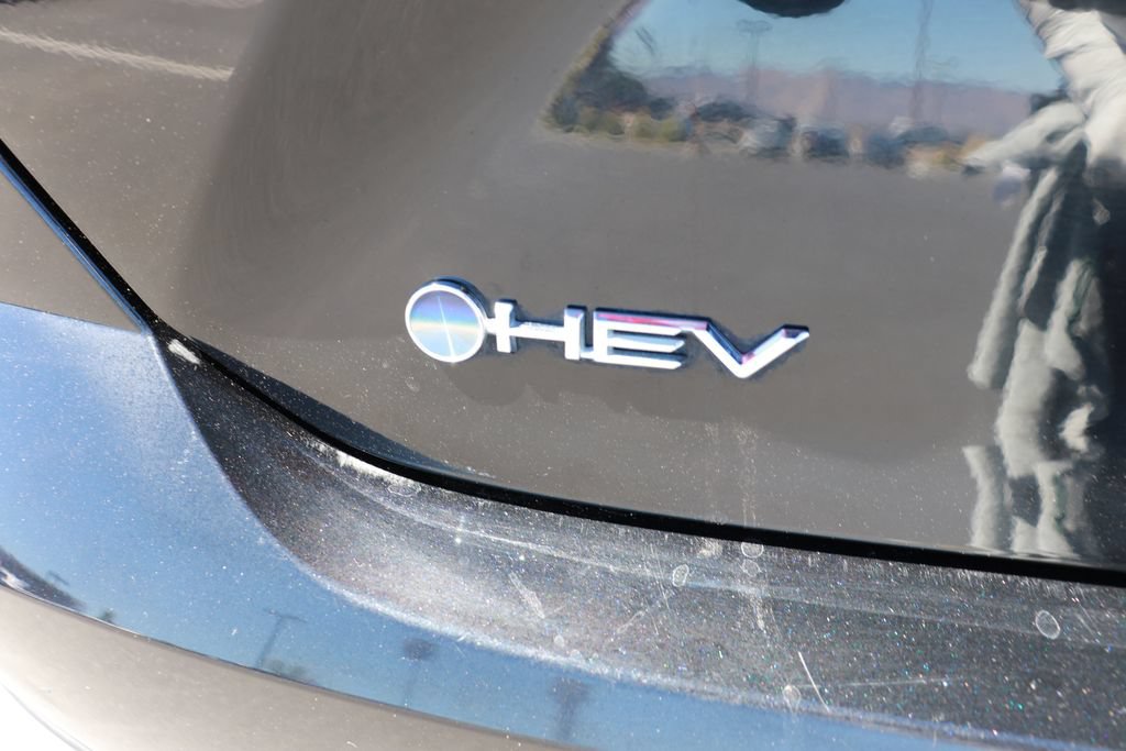 Used 2025 Toyota Camry LE w/ Convenience Package FWD image 6