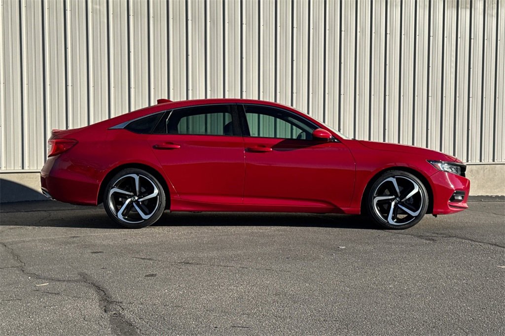 Used 2019 Honda Accord Sport image 3