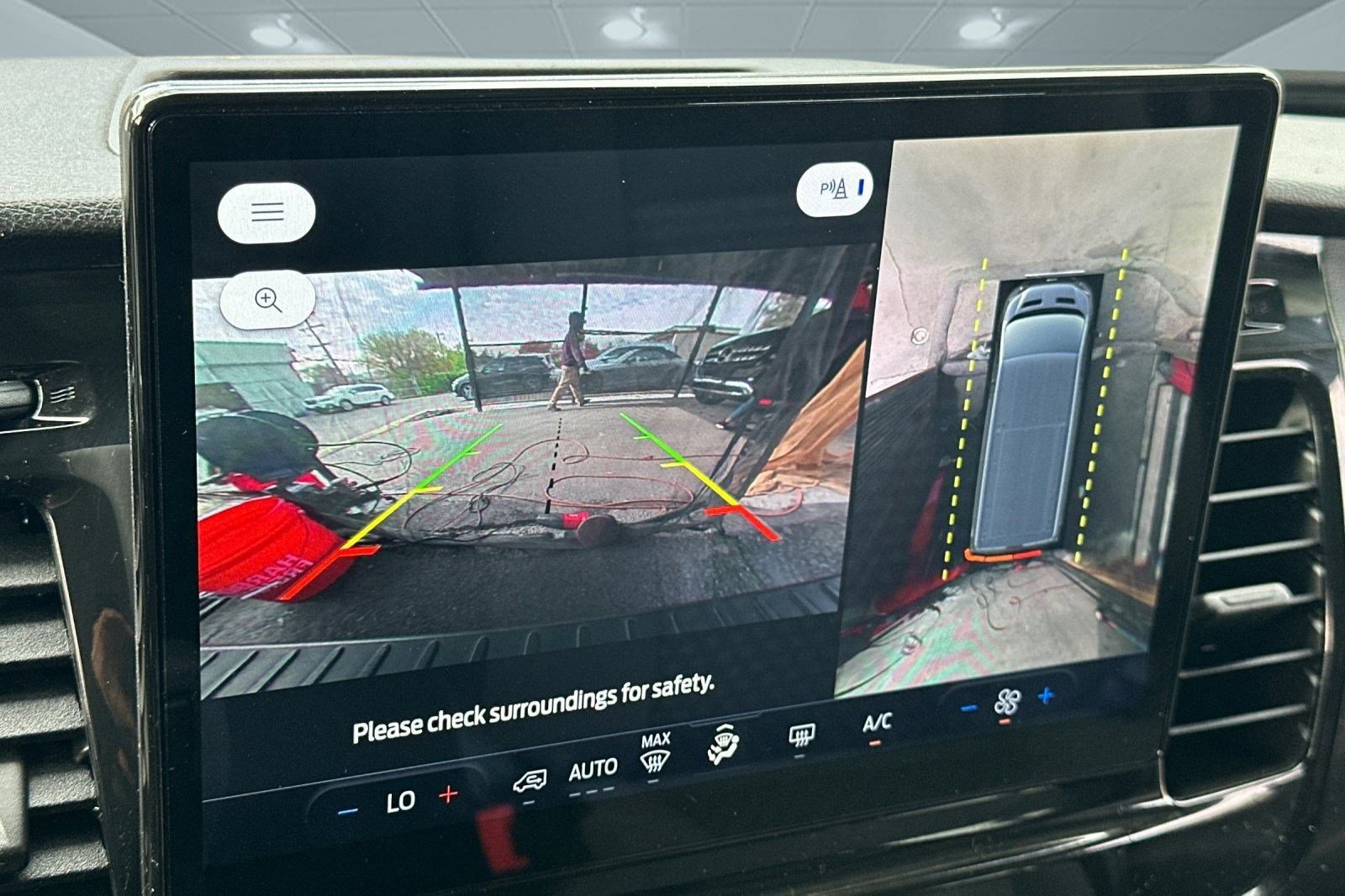 Used 2023 Ford Transit 350 XLT image 26