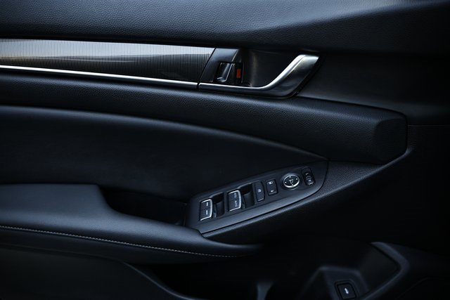 Used 2019 Honda Accord Sport image 14