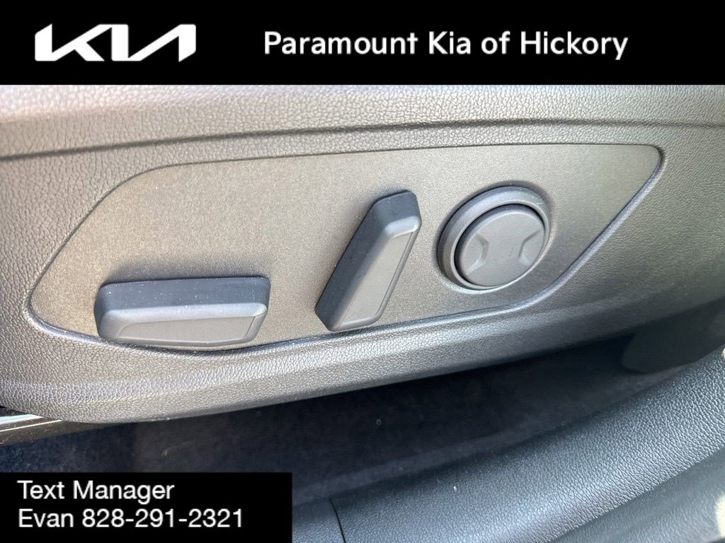 Used 2025 Kia Sorento SX FWD image 22