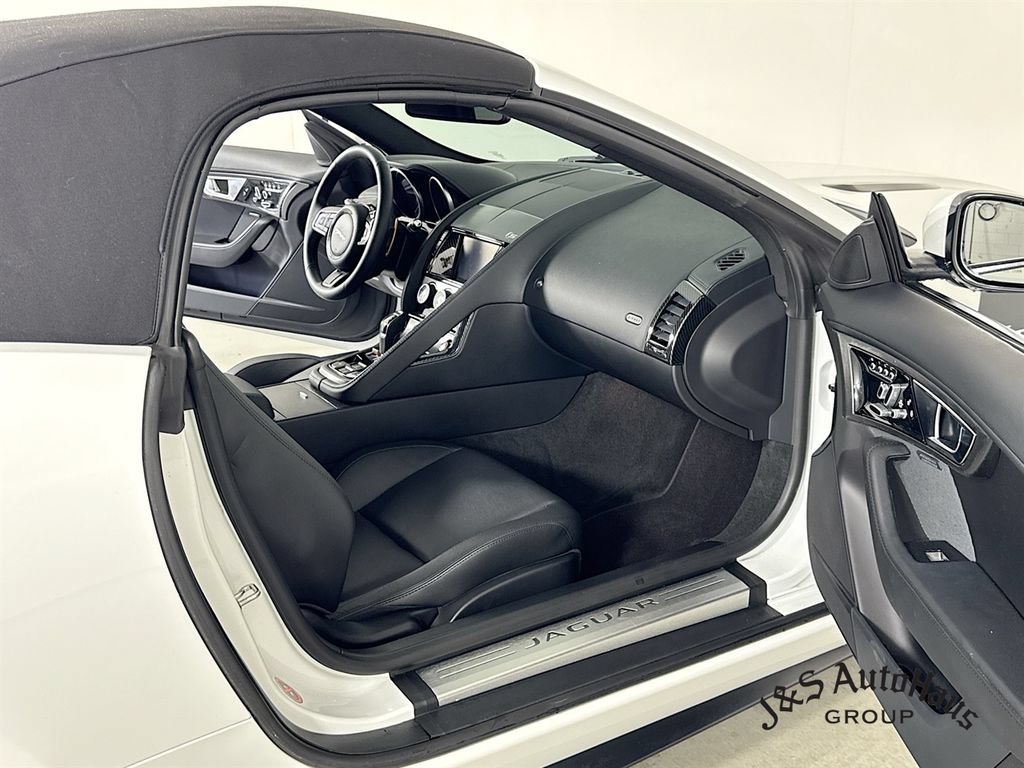 Used 2014 Jaguar F-TYPE S RWD image 33