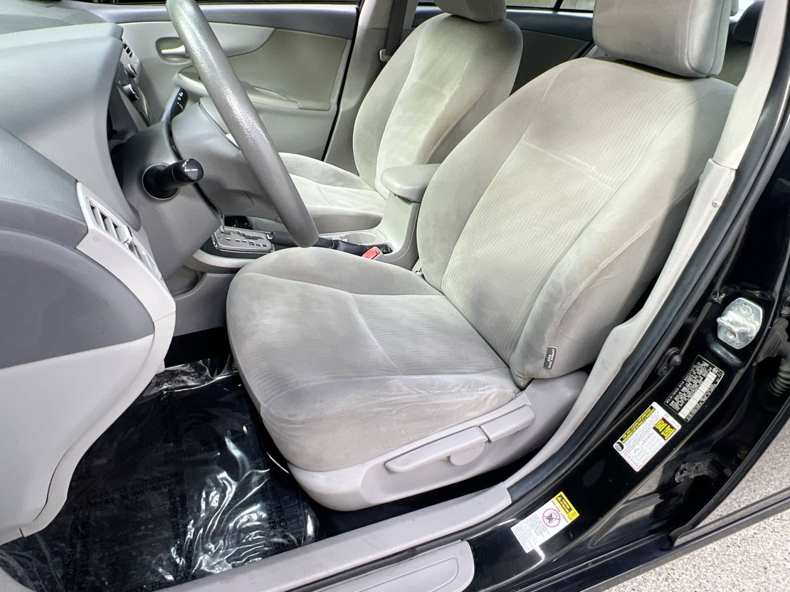 Used 2010 Toyota Corolla LE image 4