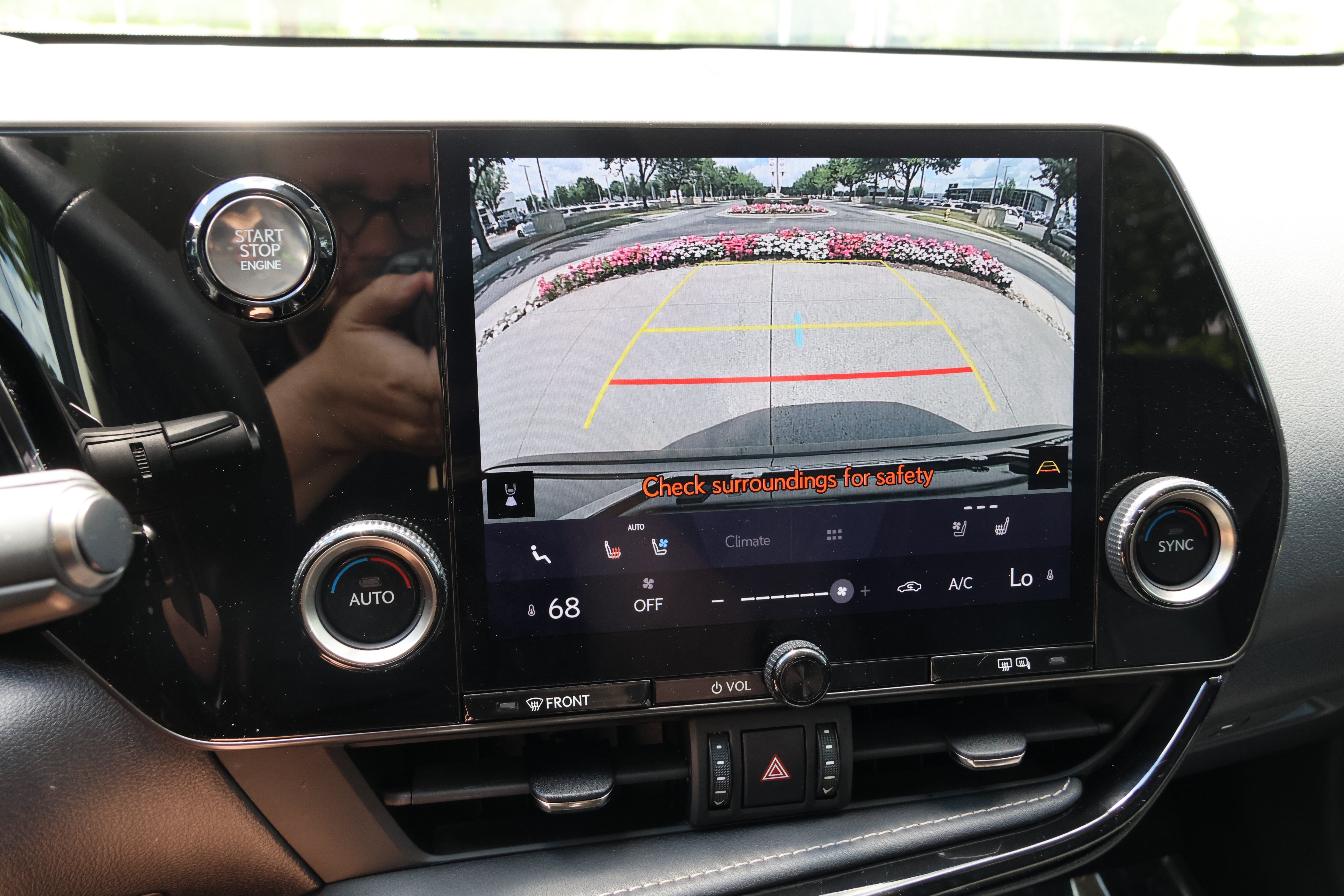 Certified 2023 Lexus NX 250 FWD w/ Towing Package (2000 Lbs) image 22