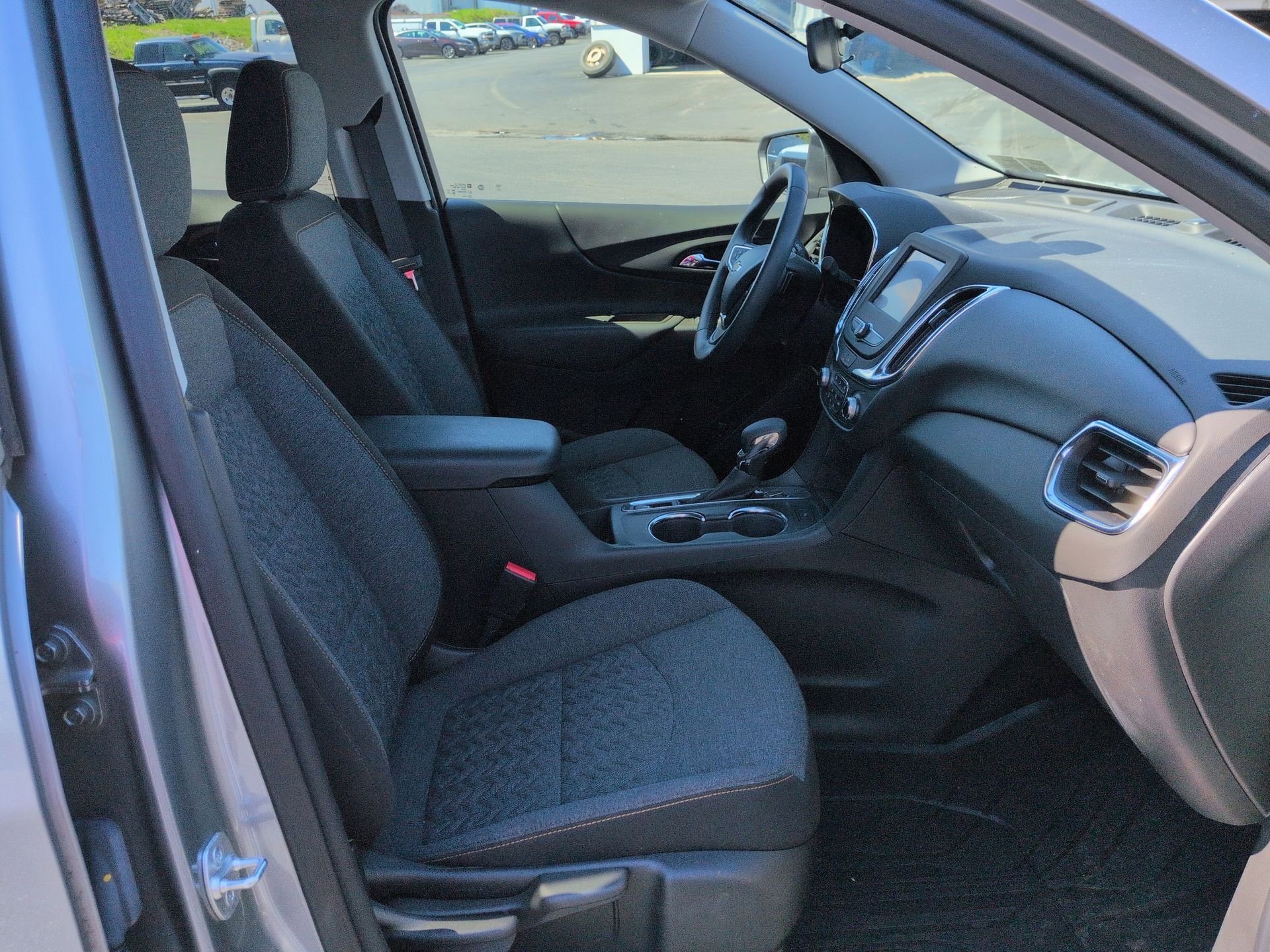 Certified 2024 Chevrolet Equinox LT w/ LPO, Floor Liner Package FWD image 28