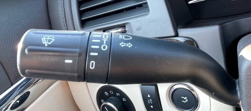 Used 2016 Lincoln MKS w/ Equipment Group 101A FWD image 17