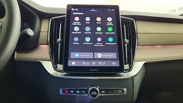 New 2026 Volvo XC90 B6 Plus w/ Protection Package Premier AWD/4WD image 21