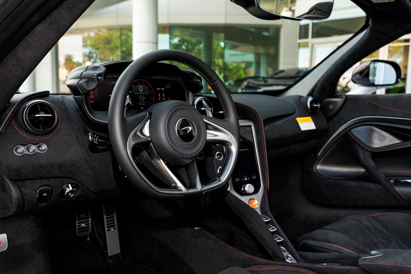 Used 2026 McLaren 750S Spider RWD image 28