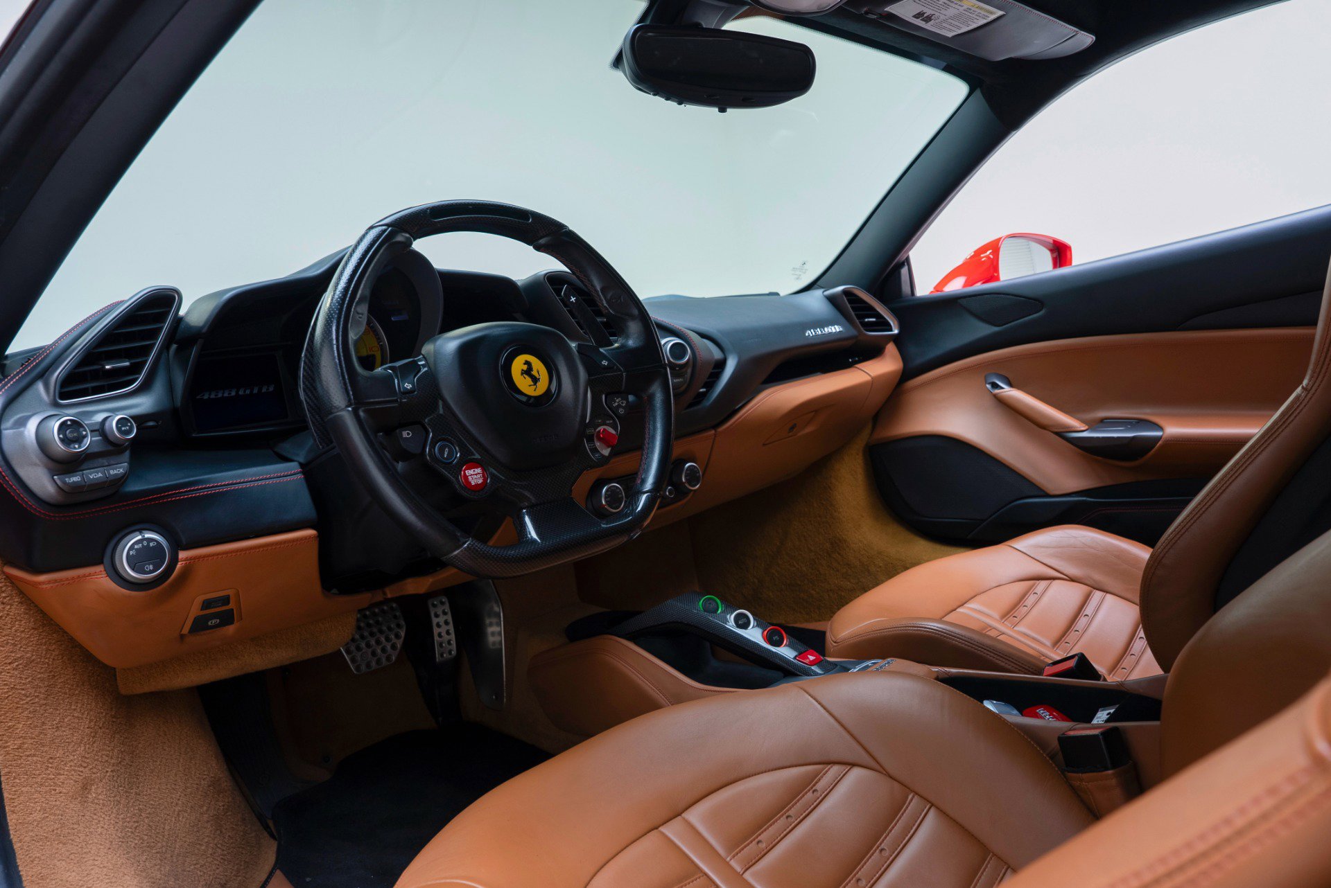 Used 2016 Ferrari 488 GTB RWD image 2