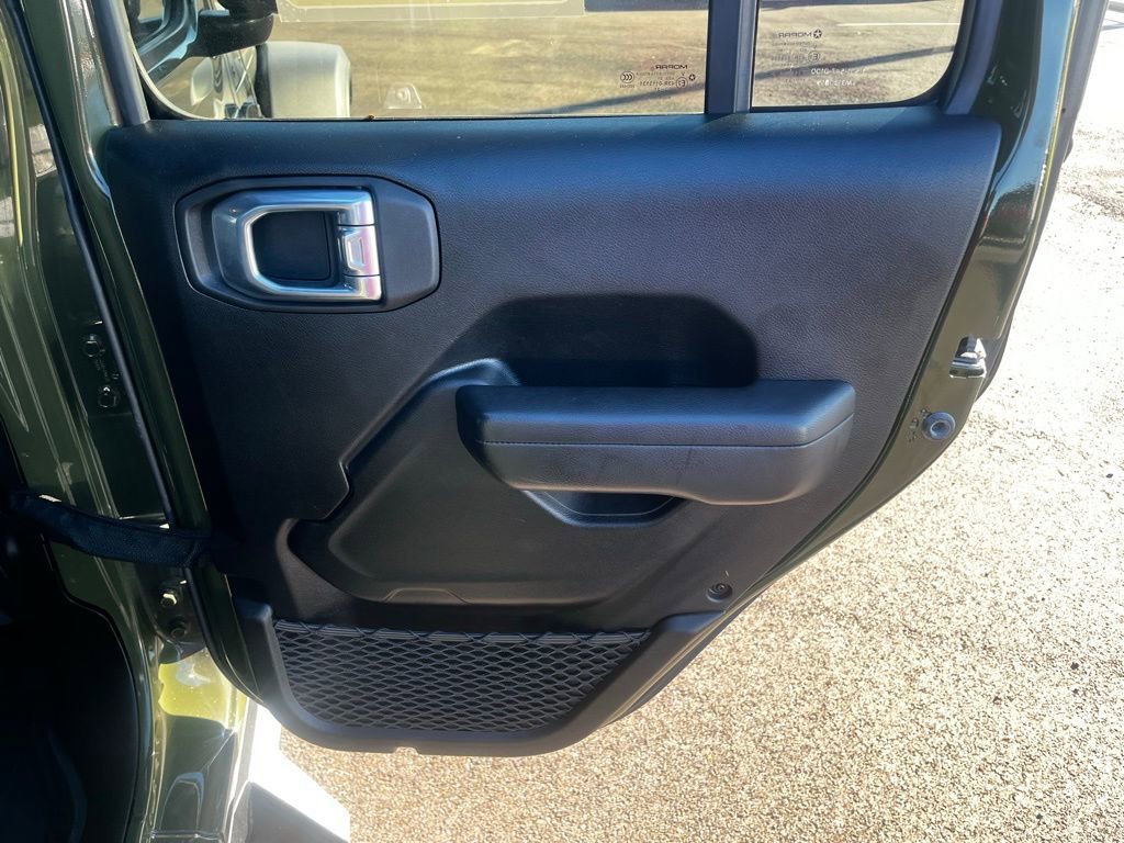 Used 2021 Jeep Gladiator Rubicon image 30