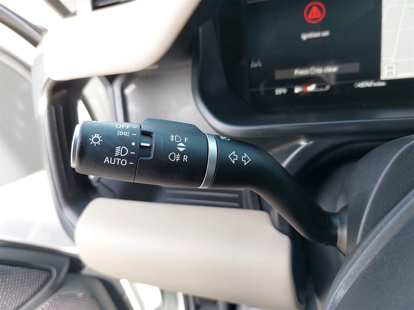 Used 2024 Land Rover Defender 90 X-Dynamic SE image 26