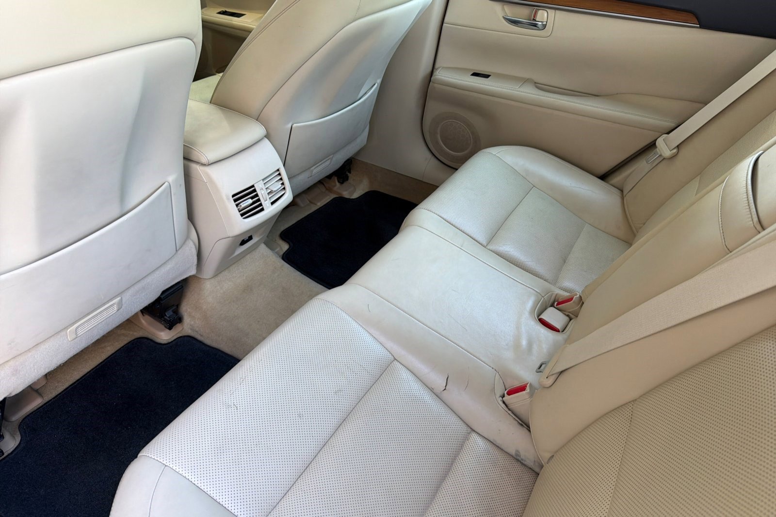 Used 2015 Lexus ES 300h w/ Navigation System Package FWD image 15
