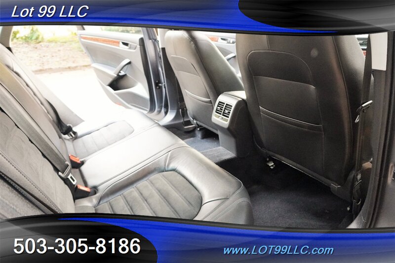 Used 2013 Volkswagen Passat TDI SEL Premium FWD image 17