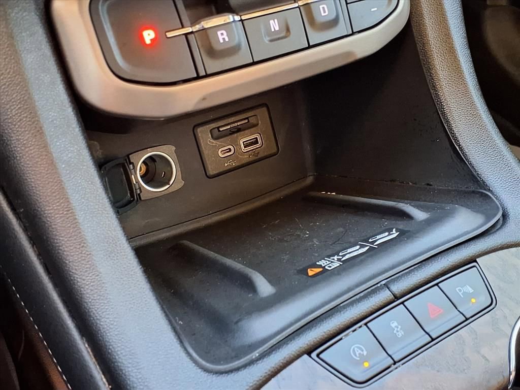 Used 2022 GMC Acadia Denali w/ LPO, Floor Liner Package image 10