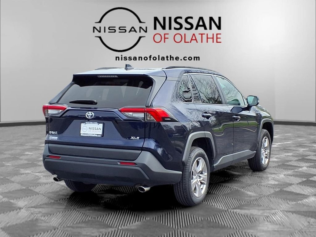 Used 2024 Toyota RAV4 XLE FWD image 28