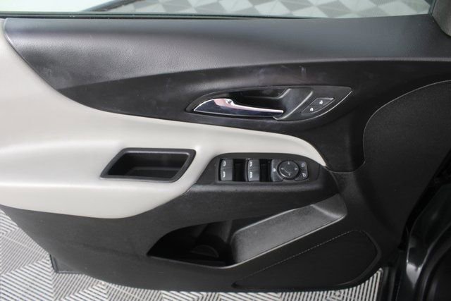 Used 2019 Chevrolet Equinox LS image 13