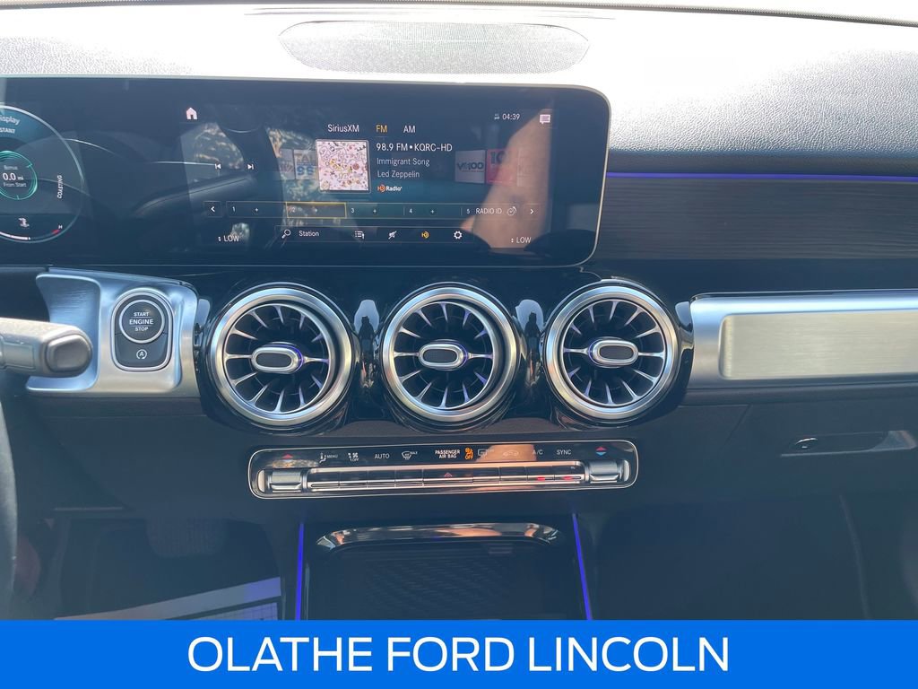 Used 2021 Mercedes-Benz GLB 250 4MATIC w/ Premium Package image 22