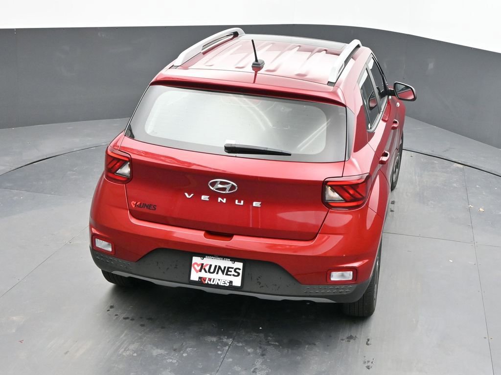 Used 2025 Hyundai Venue SEL image 58