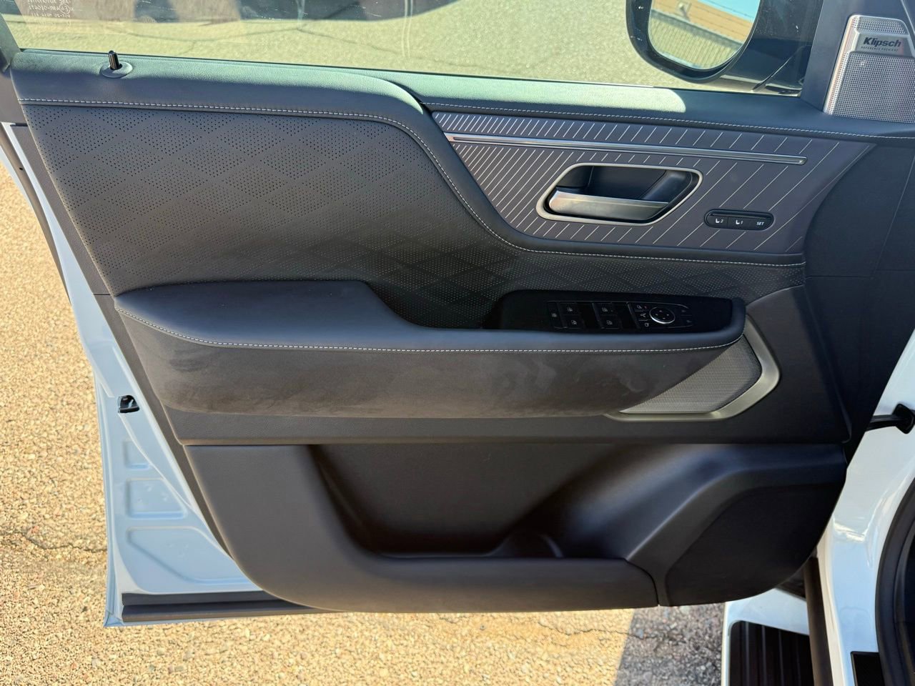 Certified 2025 INFINITI QX80 Autograph w/ Autograph Exterior Package image 15