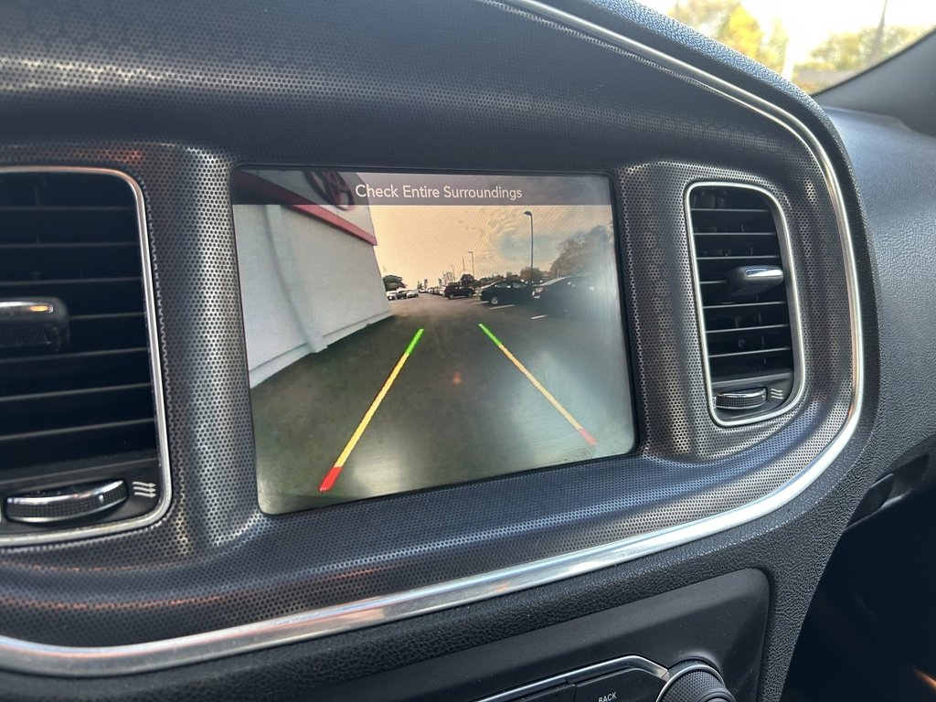 Used 2015 Dodge Charger SXT image 19