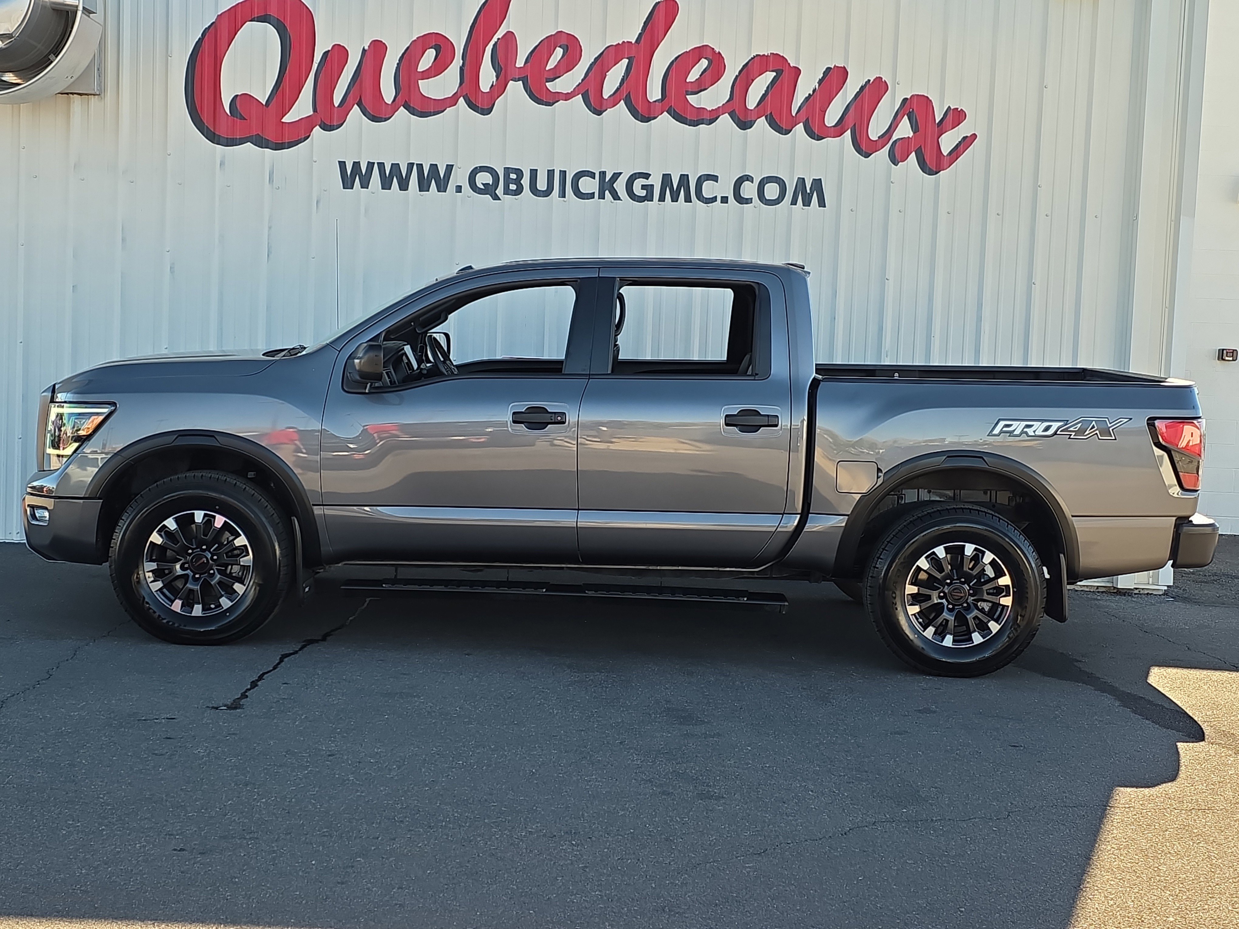 Used 2021 Nissan Titan PRO-4X w/ Off Road Protection Package image 4